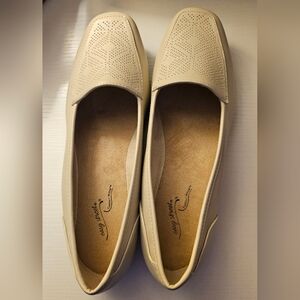 Easy Street- Dress Shoes